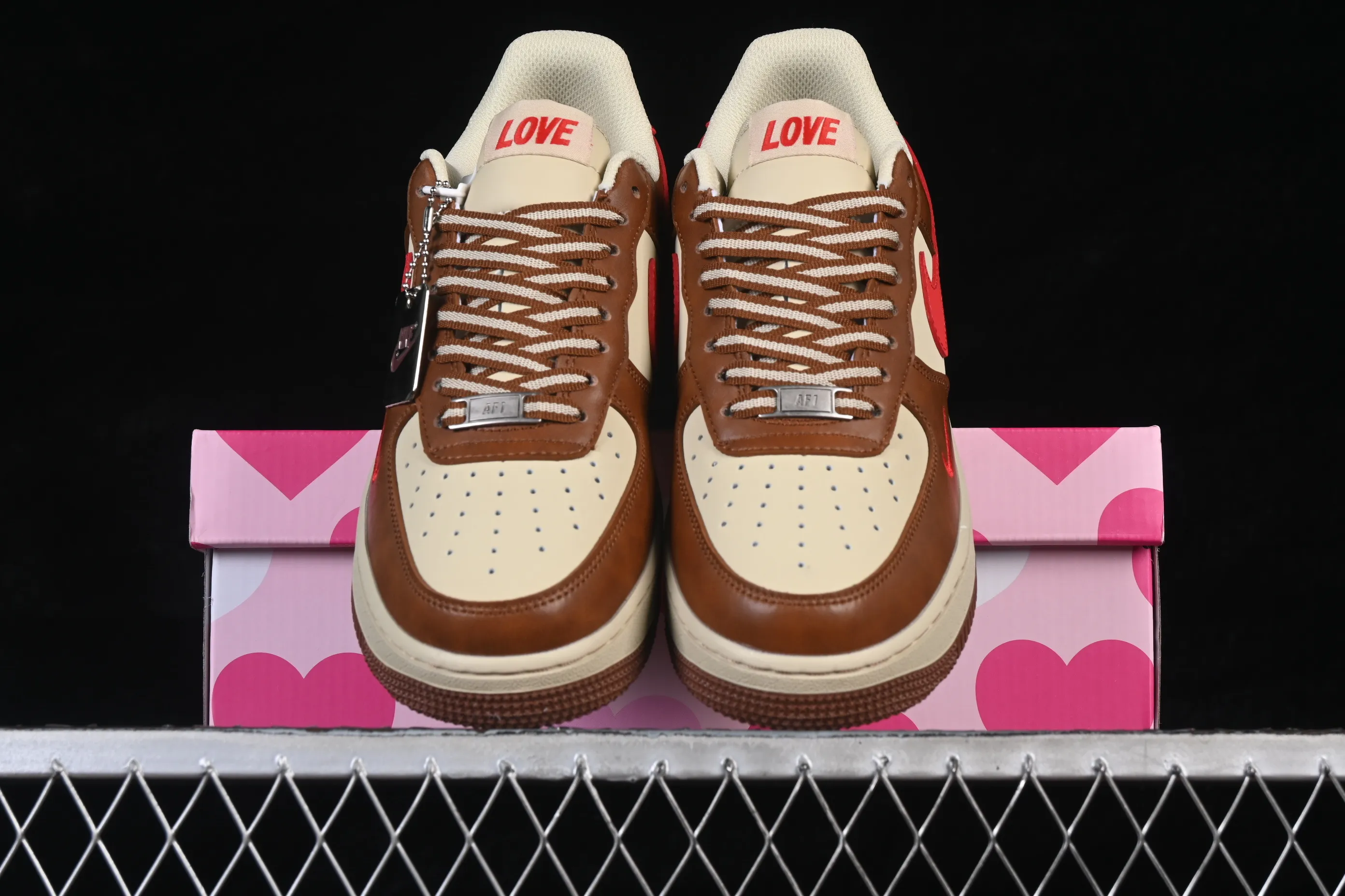 All Categories Nk Air Force 1 Air Force Series Nk Air Force 1 Low Air Force Low Nike Air Force 1'07 Low Valentine's Day Limited Brown Red Heart Air Force One Low Casual Shoes NH0601-538